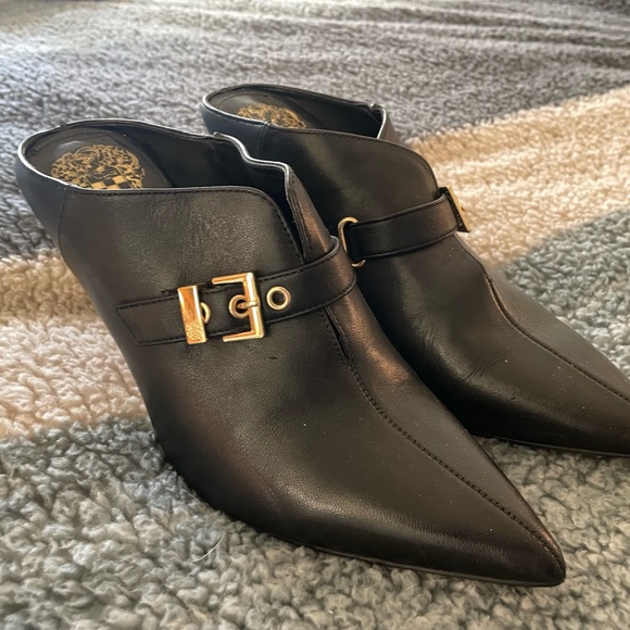 Vince Camuto Womens Maskelynn Black Mules with Gold Buckle Size 7.5M/38 - Picture 1 of 5